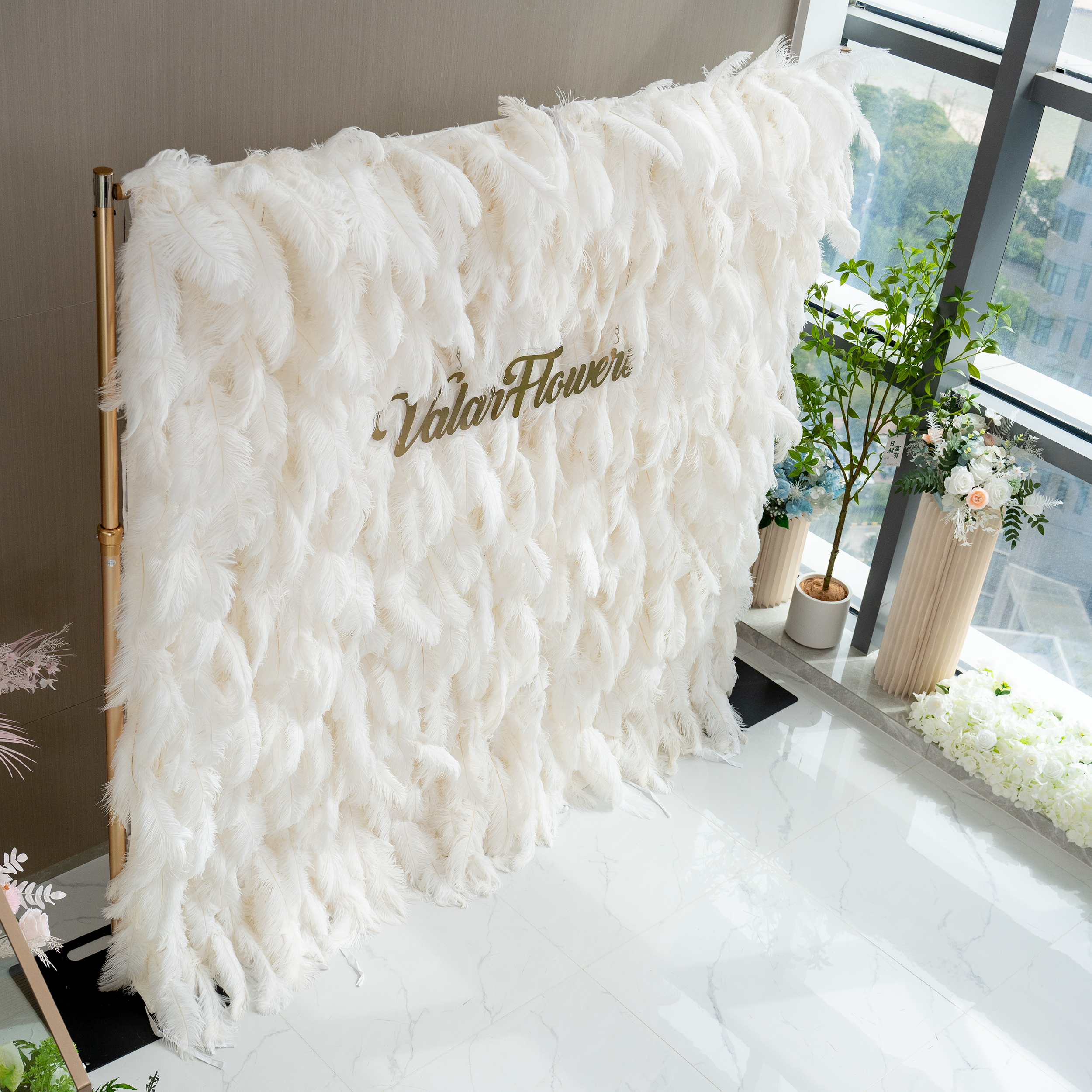 🔥[Hot sale]🔥 Artificial Floral Wall Backdrop: Celestial White Feather Dreamscape