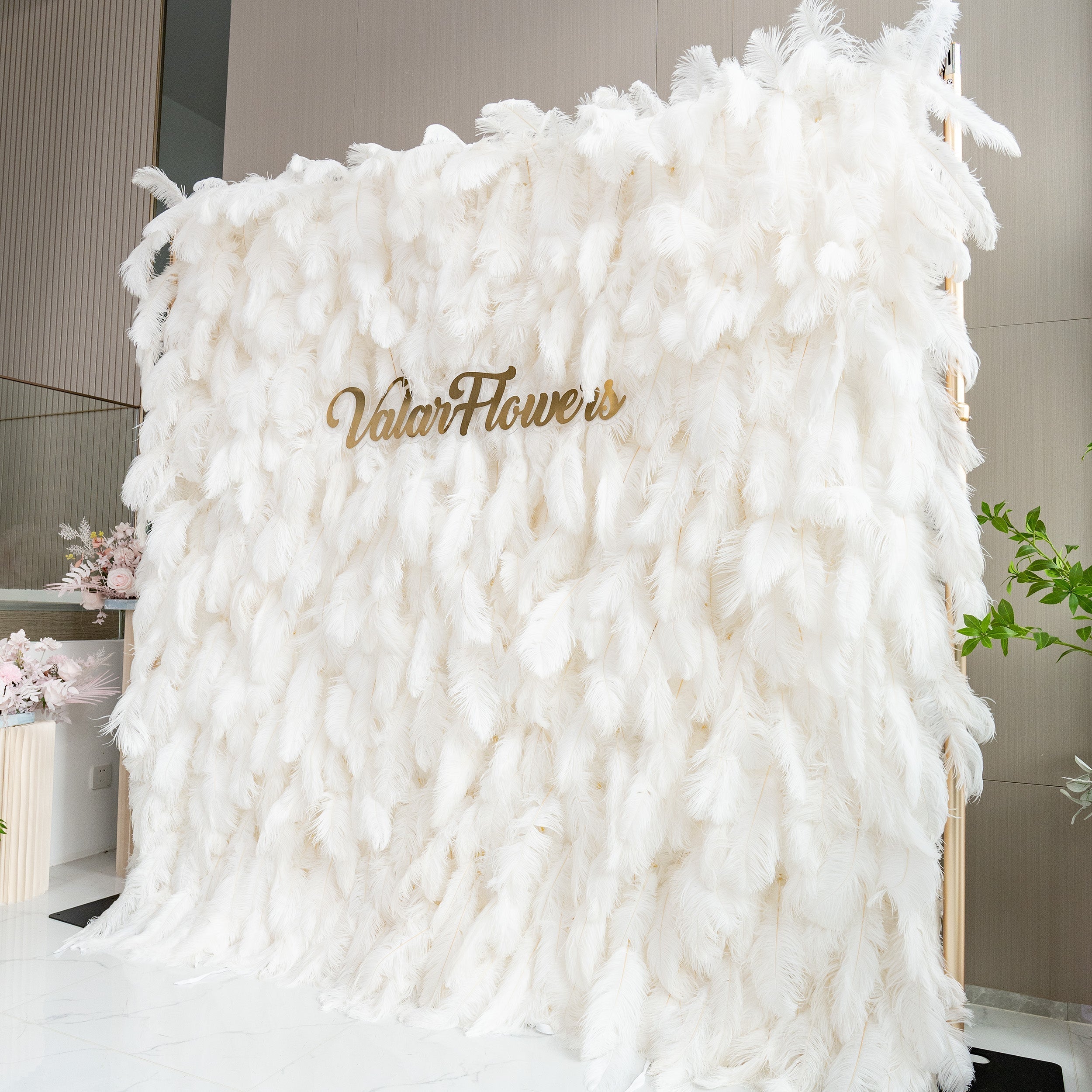 🔥[Hot sale]🔥 Artificial Floral Wall Backdrop: Celestial White Feather Dreamscape