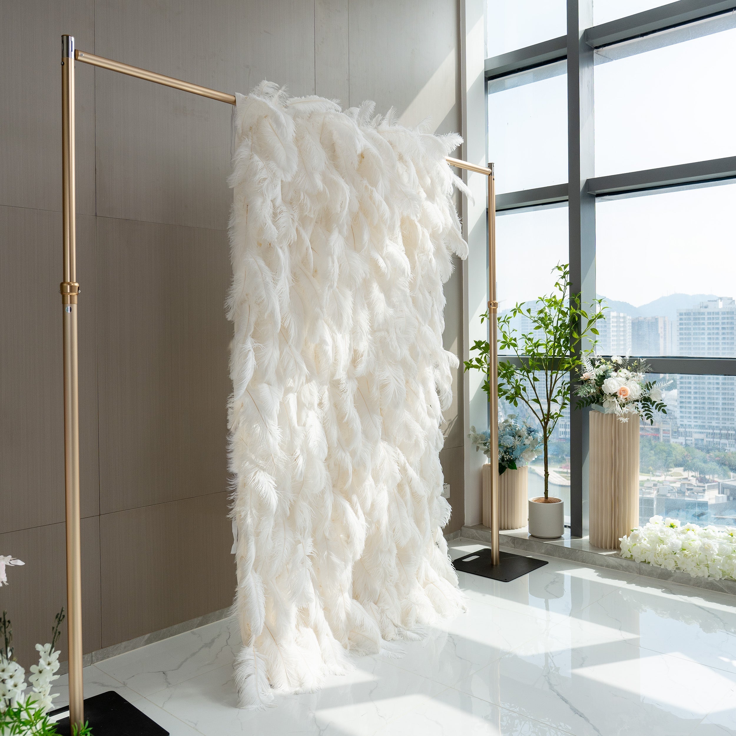 🔥[Hot sale]🔥 Artificial Floral Wall Backdrop: Celestial White Feather Dreamscape